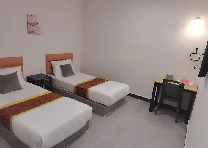 Cmn Hotel & Homestay