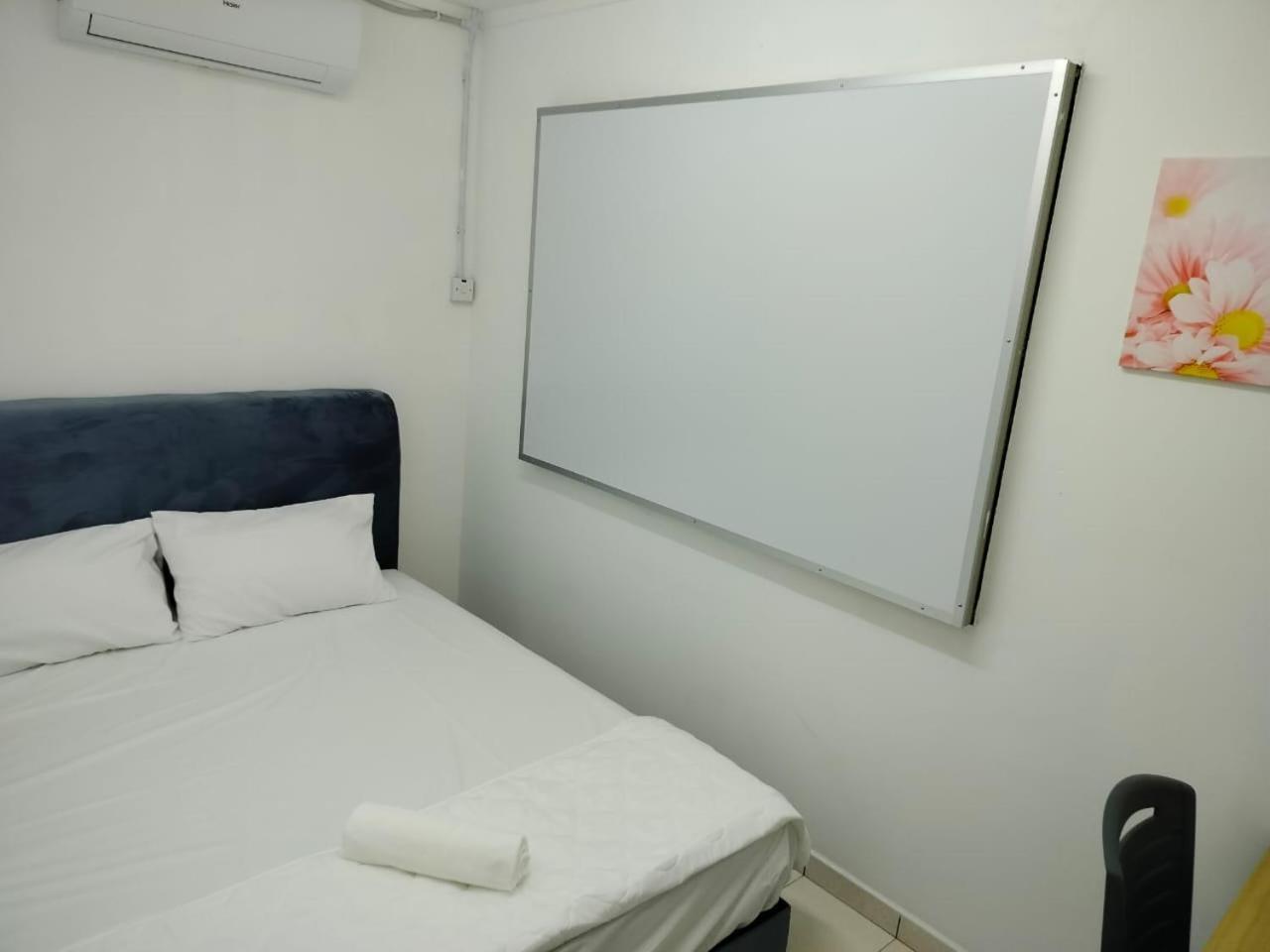 Cmn & Hotel 2*